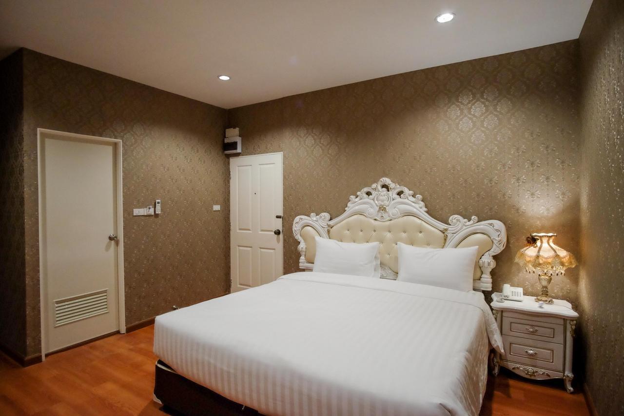 The O-Zone Airport Inn Bangkok Esterno foto